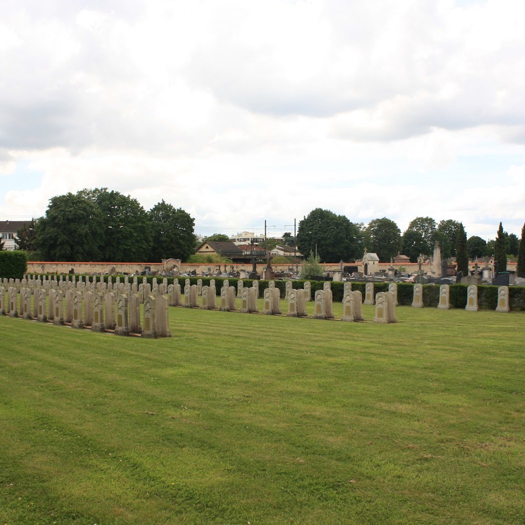 Cimetière de Rabelais 3