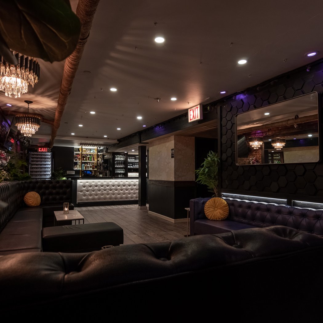 Party Room & Lounge Reservations 3