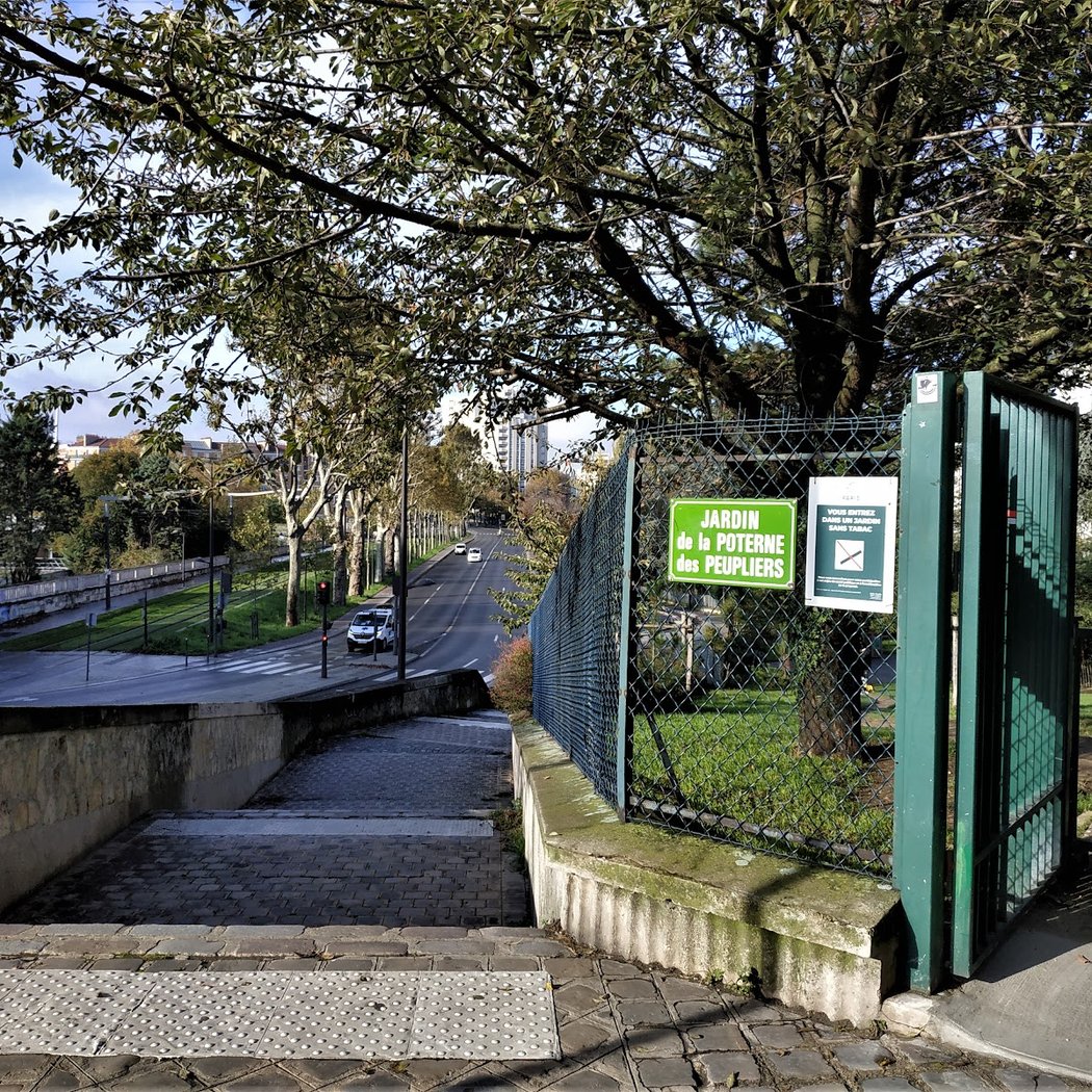 Poterne des Peupliers Garden 3