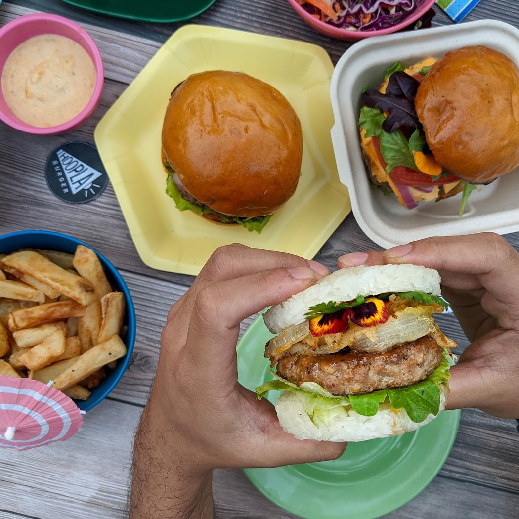 Charter Oak Food Pickup - by CloudKitchens 3
