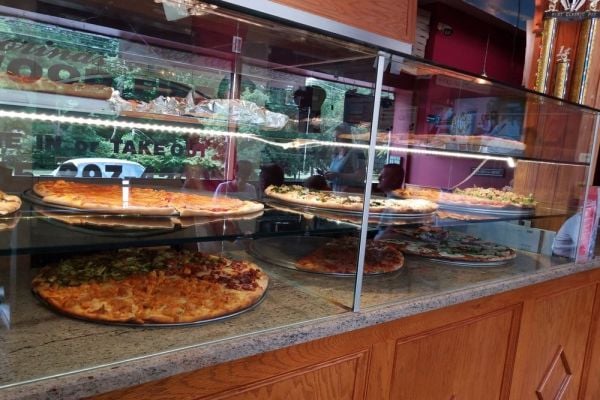 Florina’s Wood Fired Pizza & Pasta 3