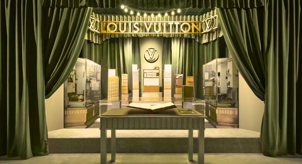 Louis Vuitton Art Deco Exhibition 1