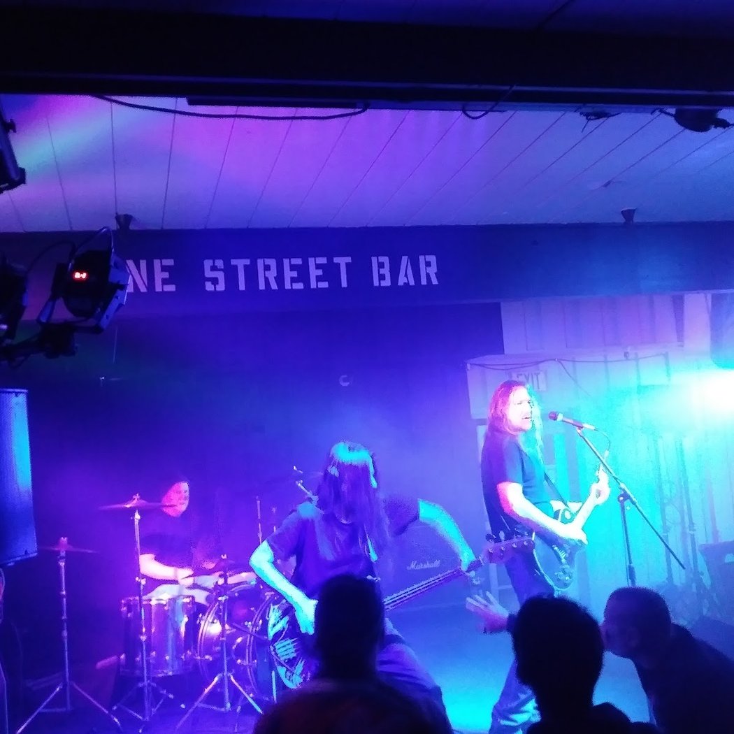 Pine Street Bar 3