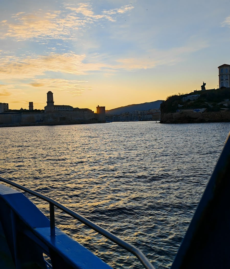 Brise Glace Boat Party 1