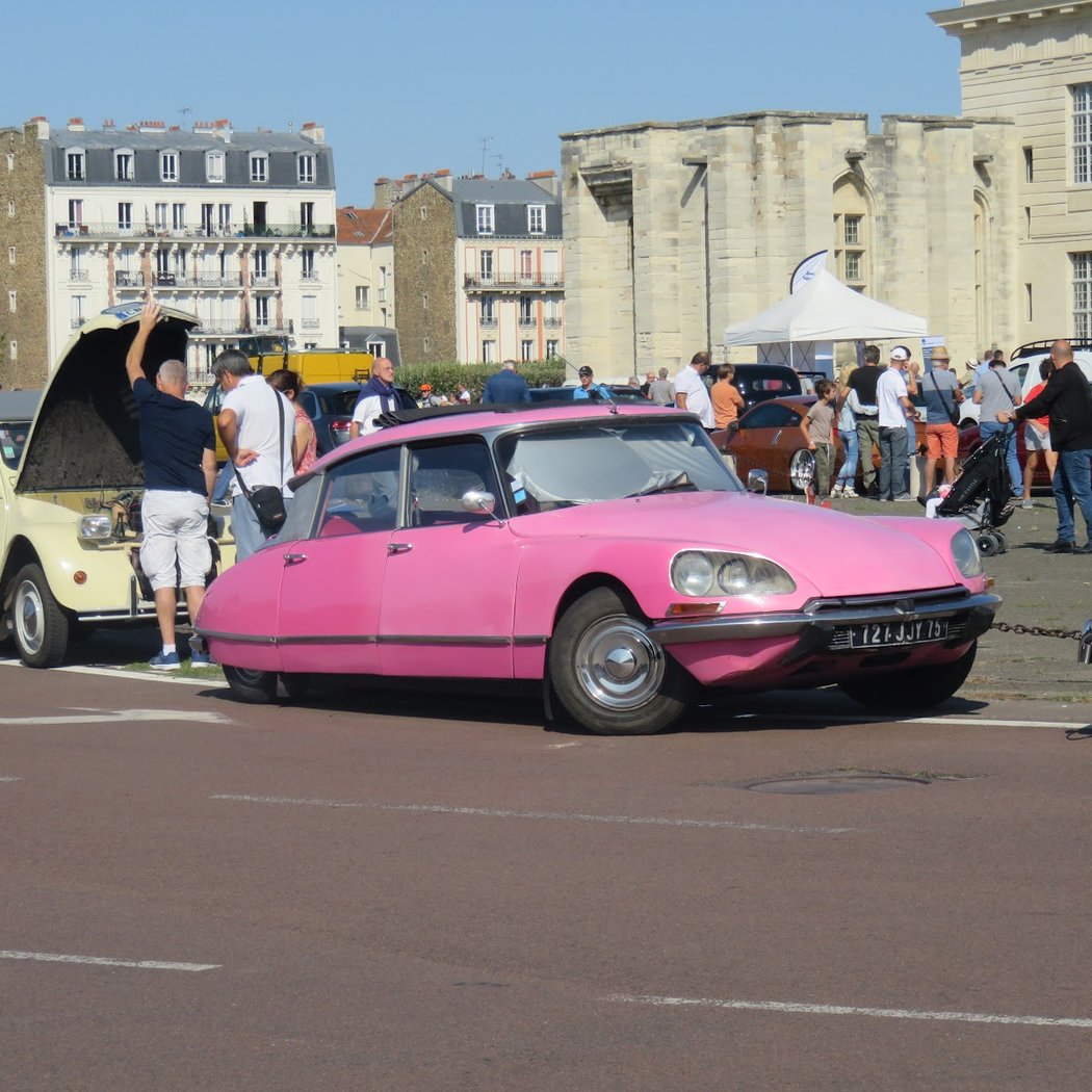 Rassemblement Voitures & Motos Anciennes 1
