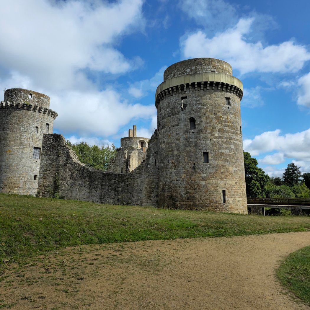 Hunaudaye Castle 2
