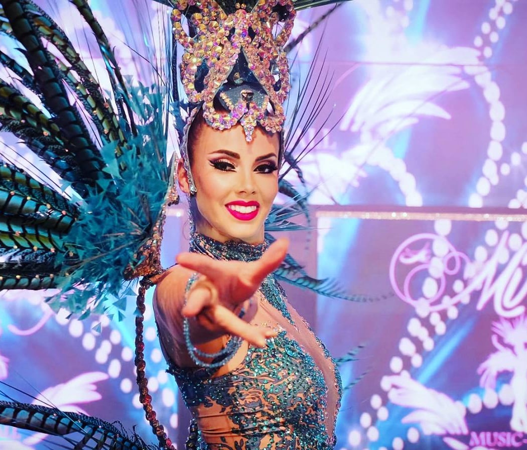 DÉJEUNER-SPECTACLE REVUE EXTRAVAGANCE 1