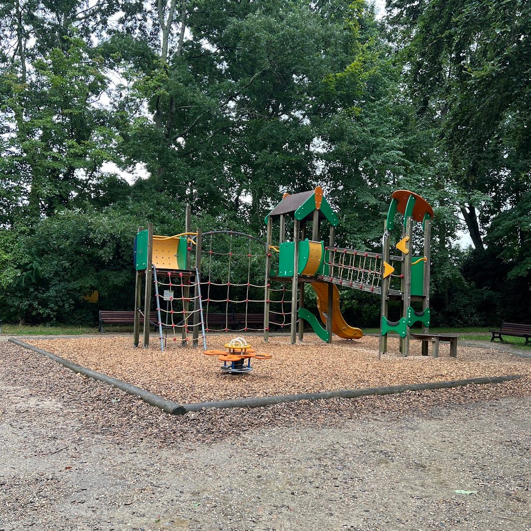 Aire de jeux 1