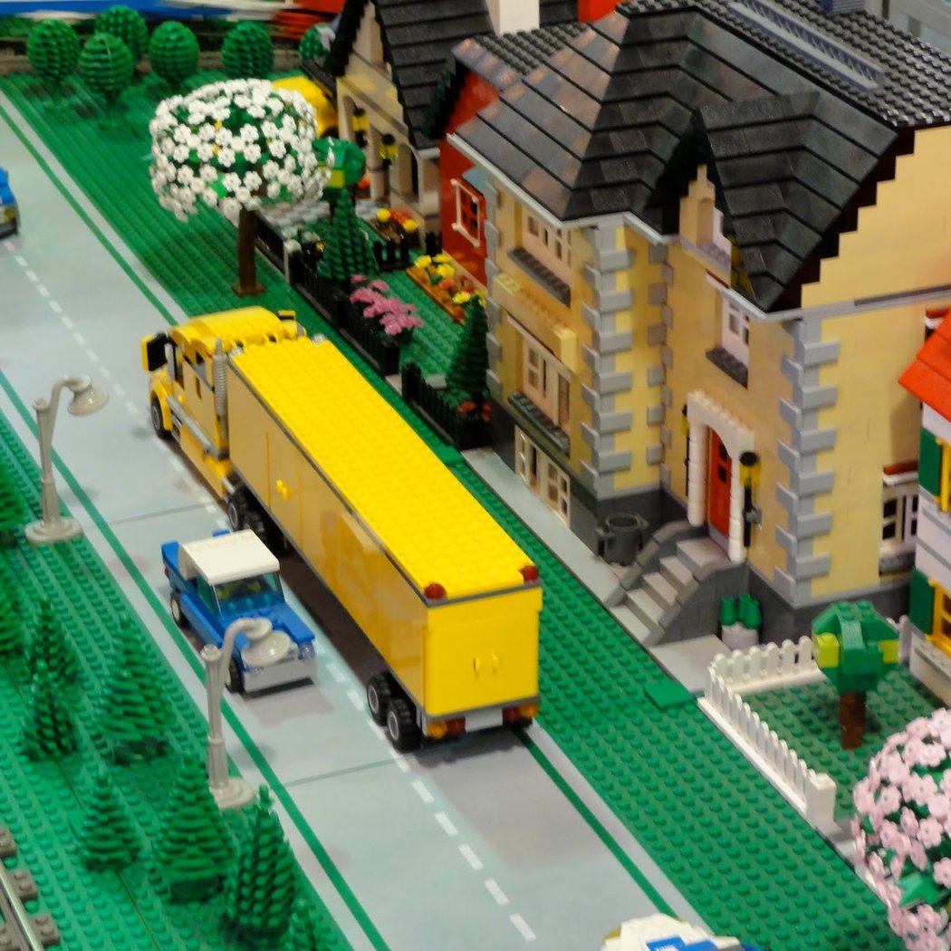 BayLUG LEGO® Holiday Show - Great American Road Trip 1