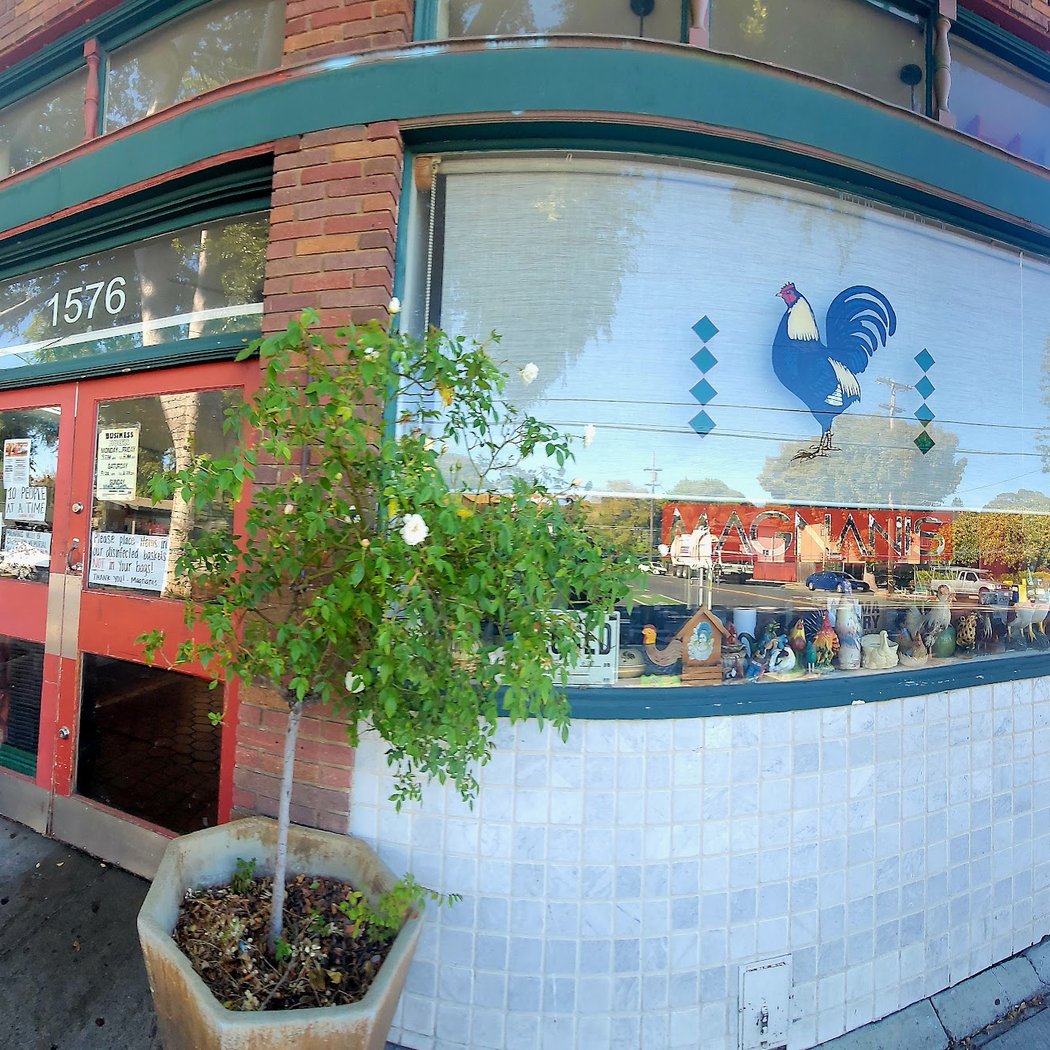 Magnanis Poultry 2