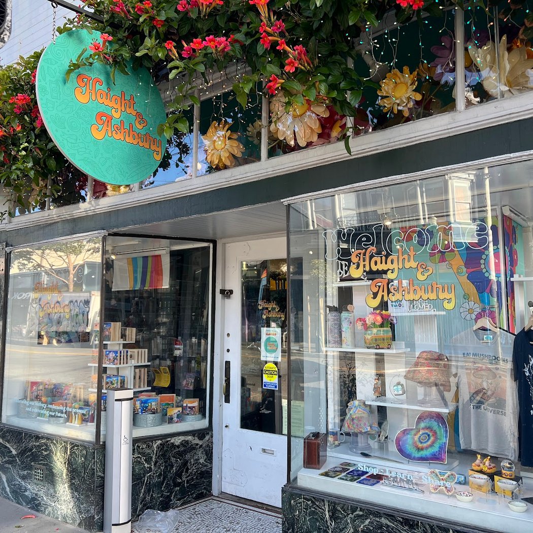 Corner of Haight & Ashbury 3