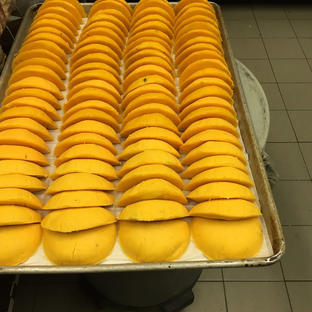 Calibella Bakery & Piqueteadero 3