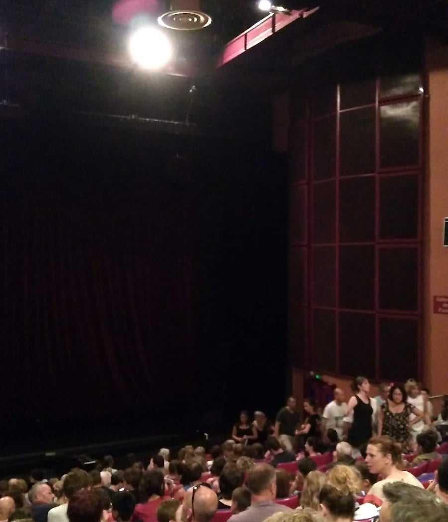 House by Sharon Eyal performed by Ballet de l'Opéra de Lyon 4