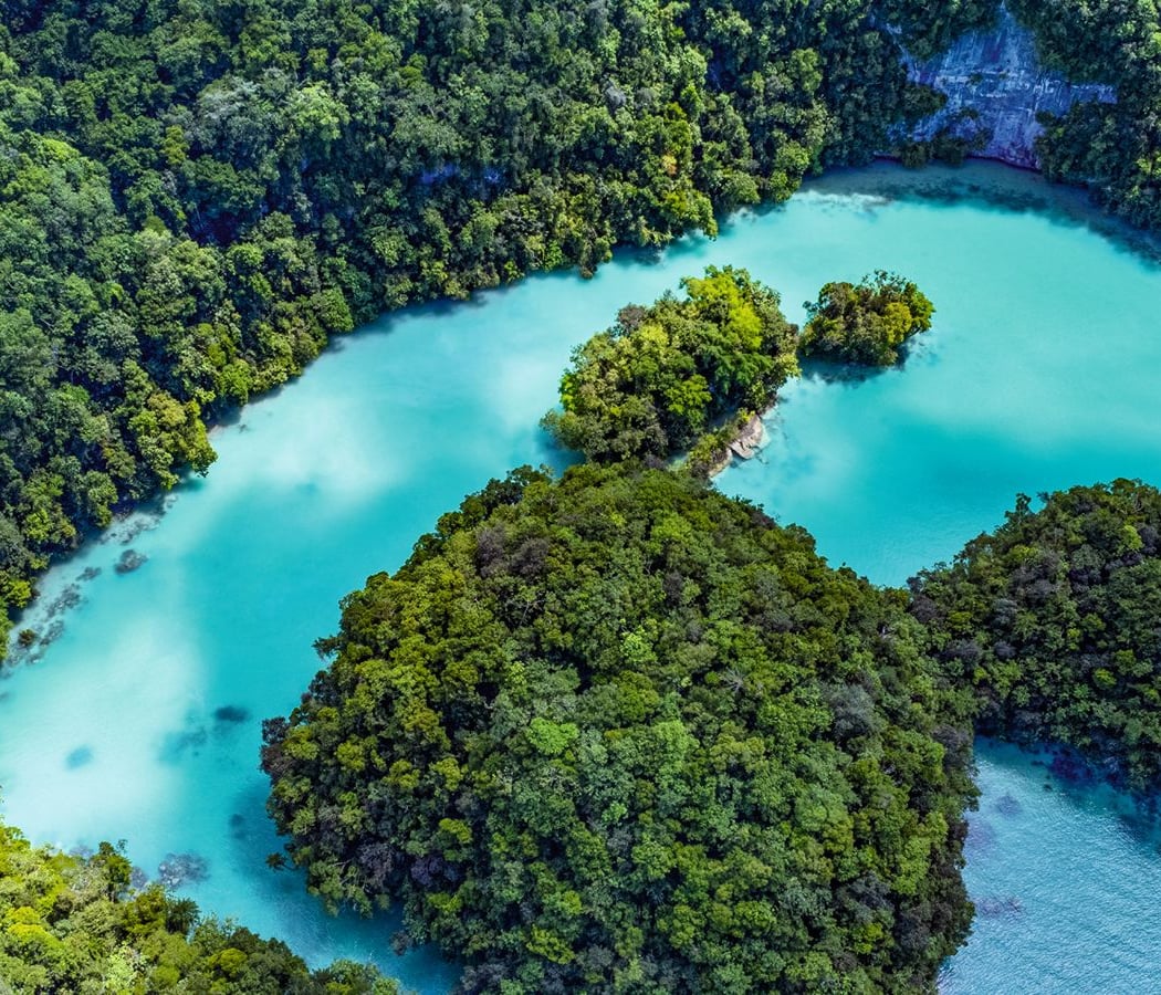 Four Seasons Explorer, Palau - Cruising Resort 1