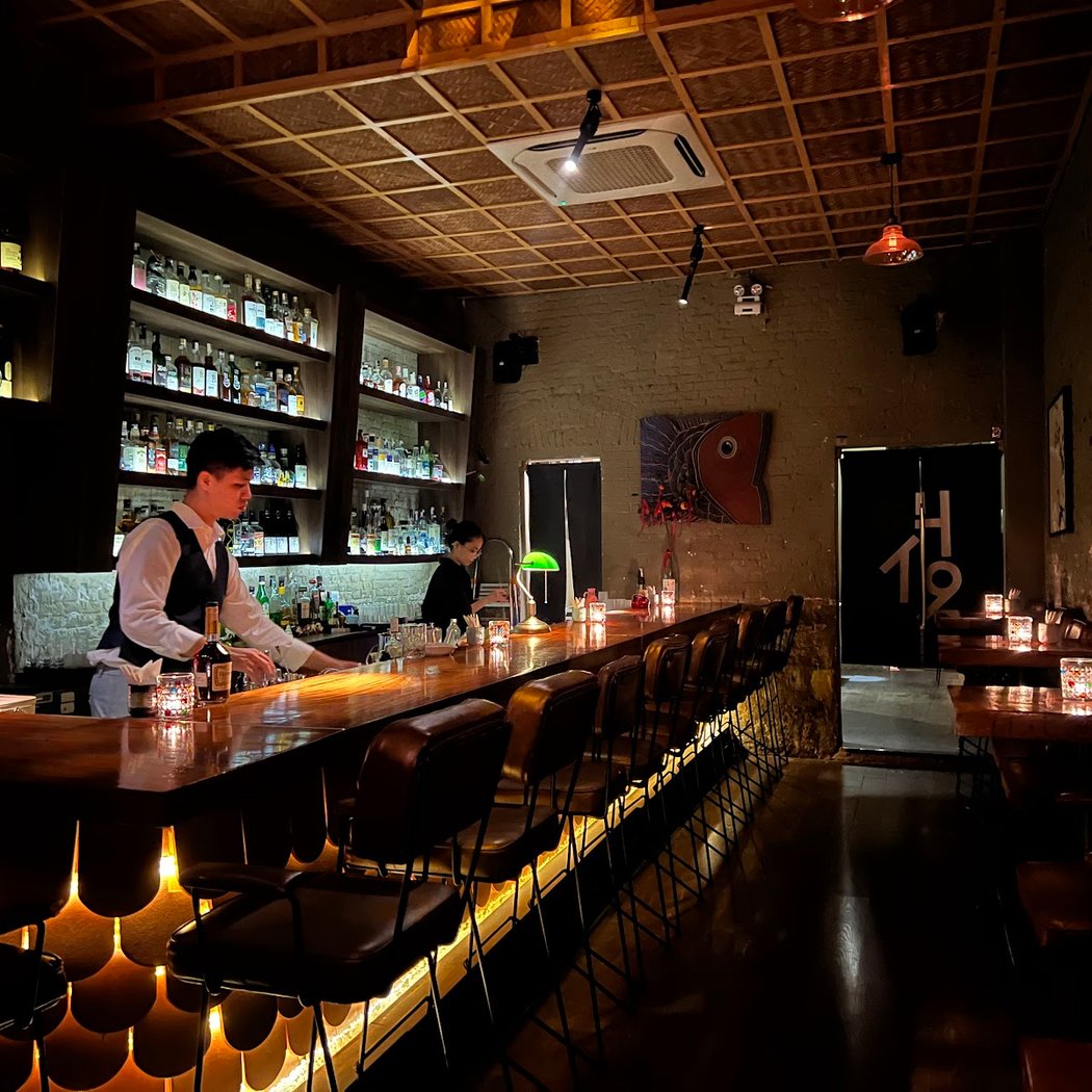 419.Cocktails & Cine Bar 2