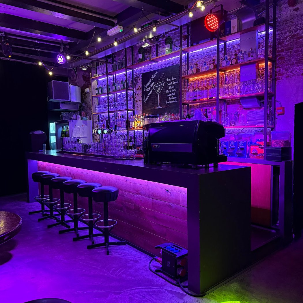 MEIJT Amsterdam with Absoluut, Gwen Dalin, and more 1