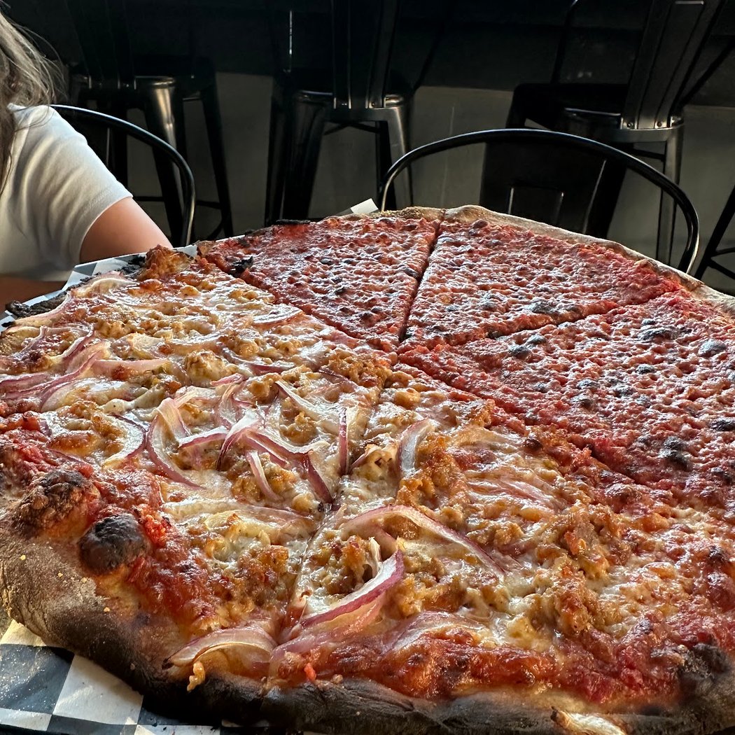 Ozzy’s Apizza Glendale 2