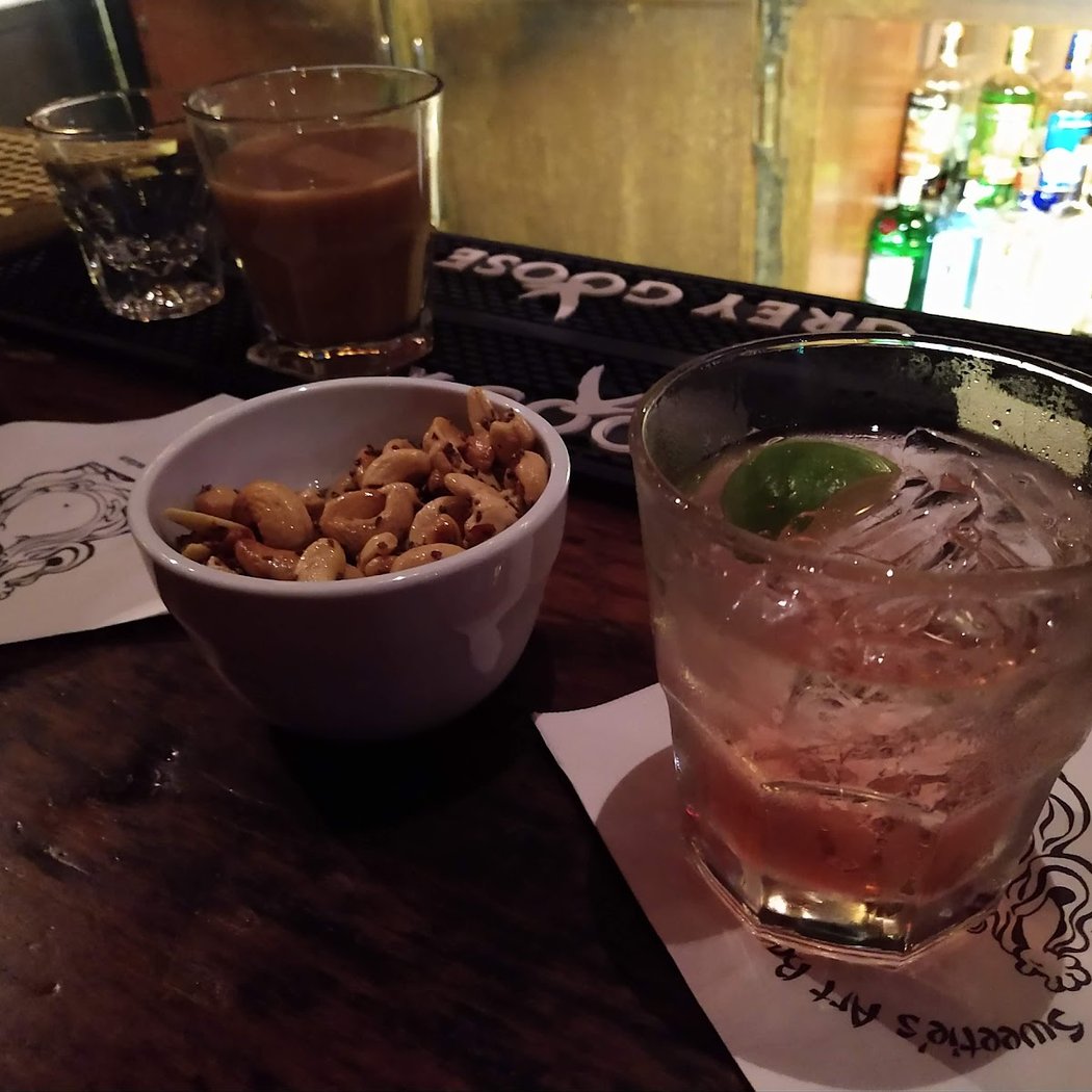 Sweetie's Art Bar 3