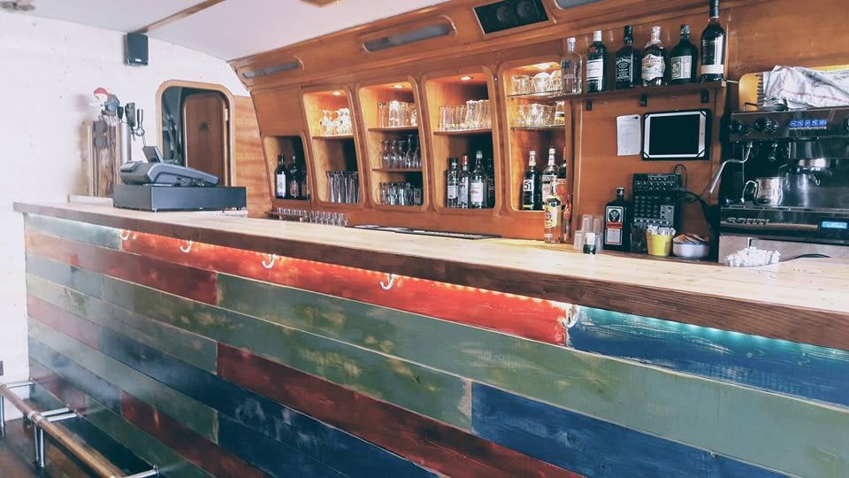 Moody bar 2