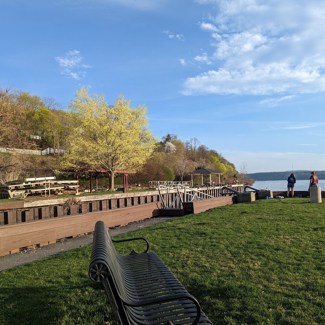 Rhinecliff Landing 2