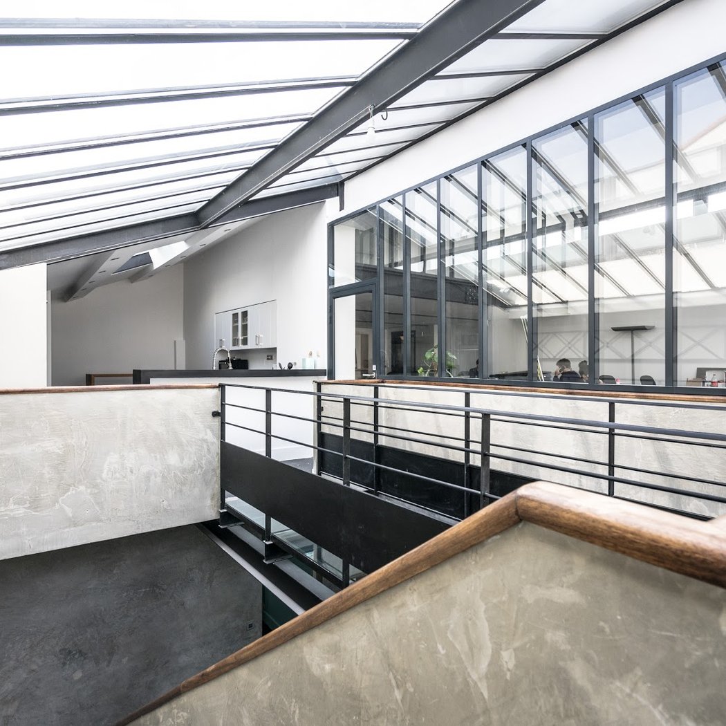 La Piscine Studio – Espace évènementiel, tournages et shootings, salles de montage et d'étalonnage, bureaux à louer. 3