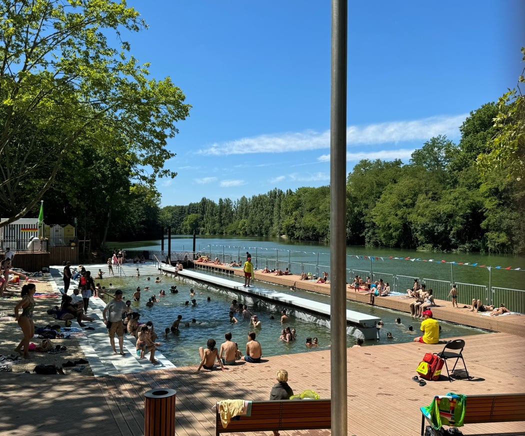 L'ile De Charentonneau 1