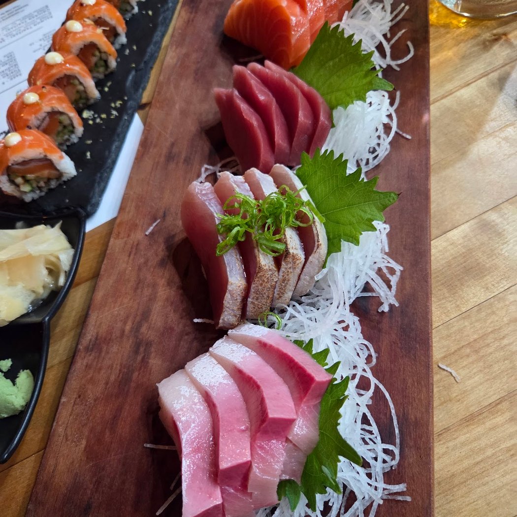 Kazoku Sushi 1