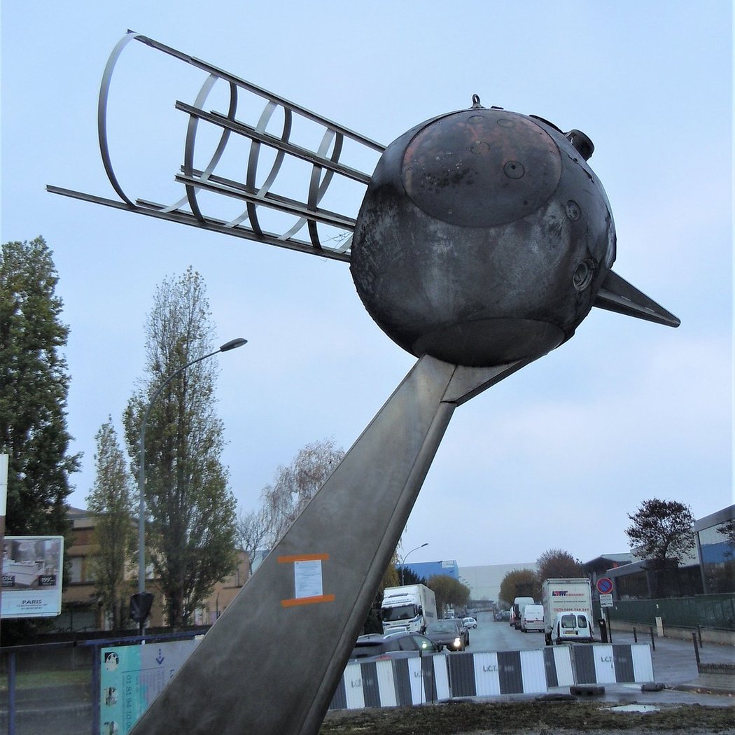 Statue Capsulaire FI de Claude Viseux 2