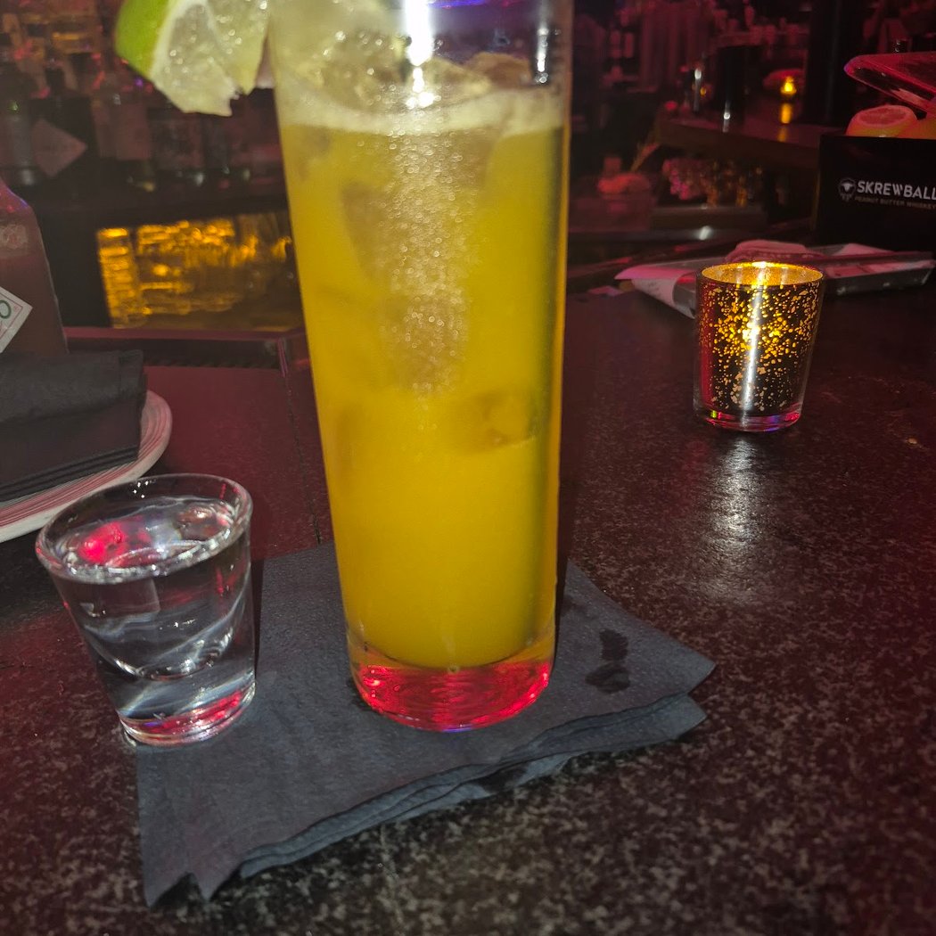 Six26 - Lounge and Rooftop 4