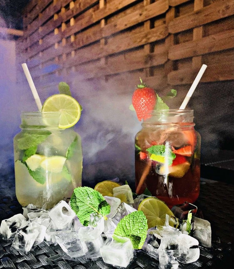 So Lounge 1