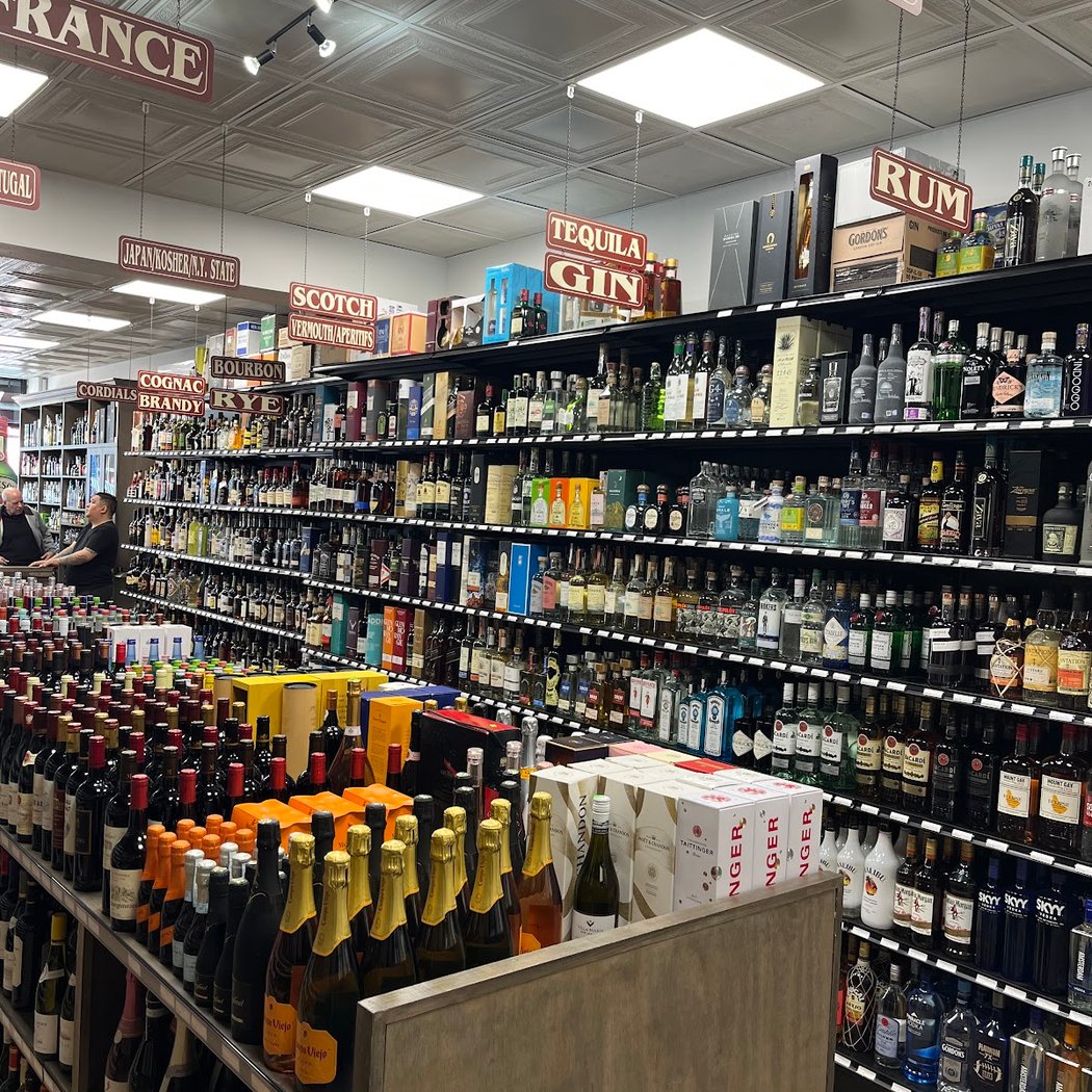 Prime Time Liquors 3