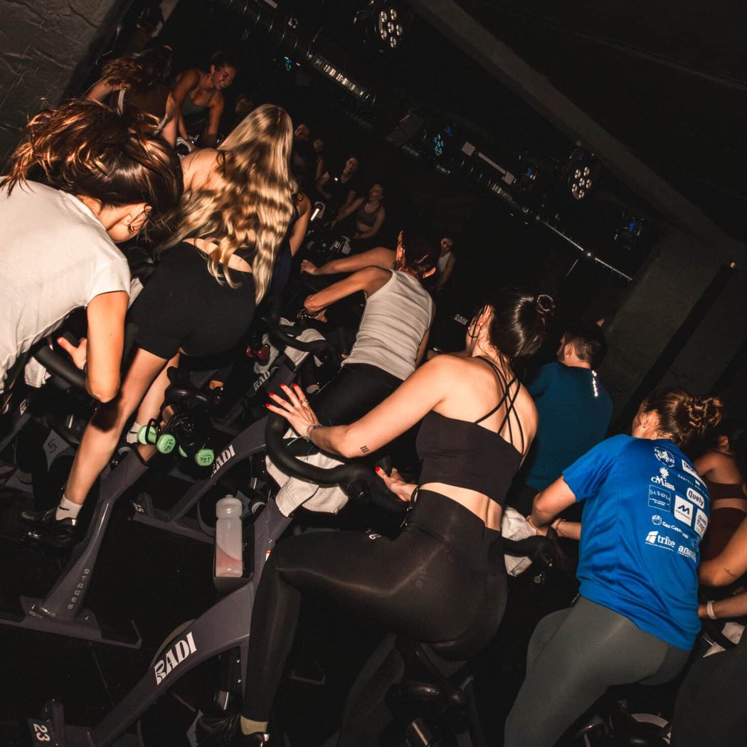 Ride on Sundays (RADI Studios) 2