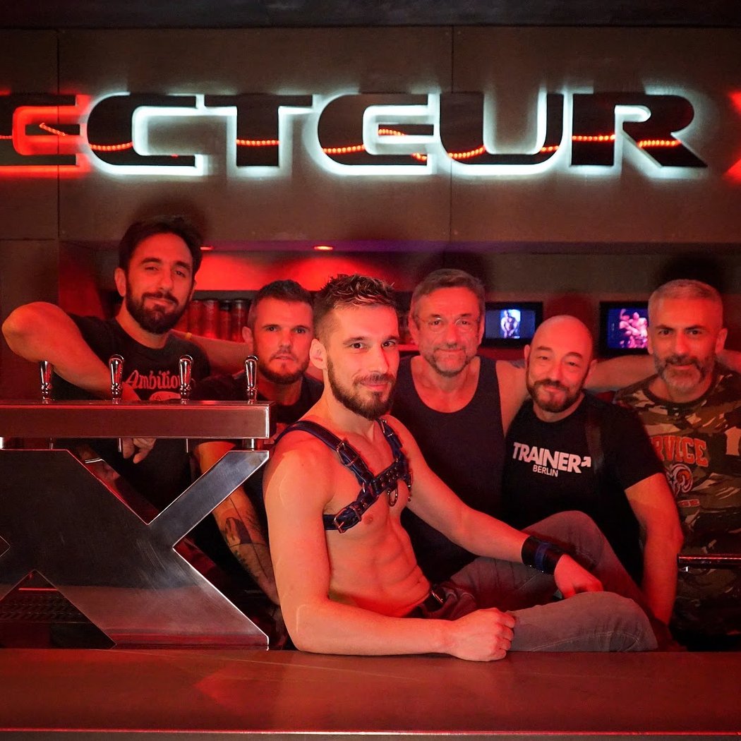 Le SECTEURX 1