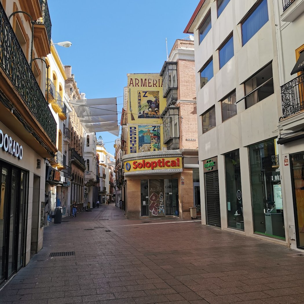 Calle Sierpes 2