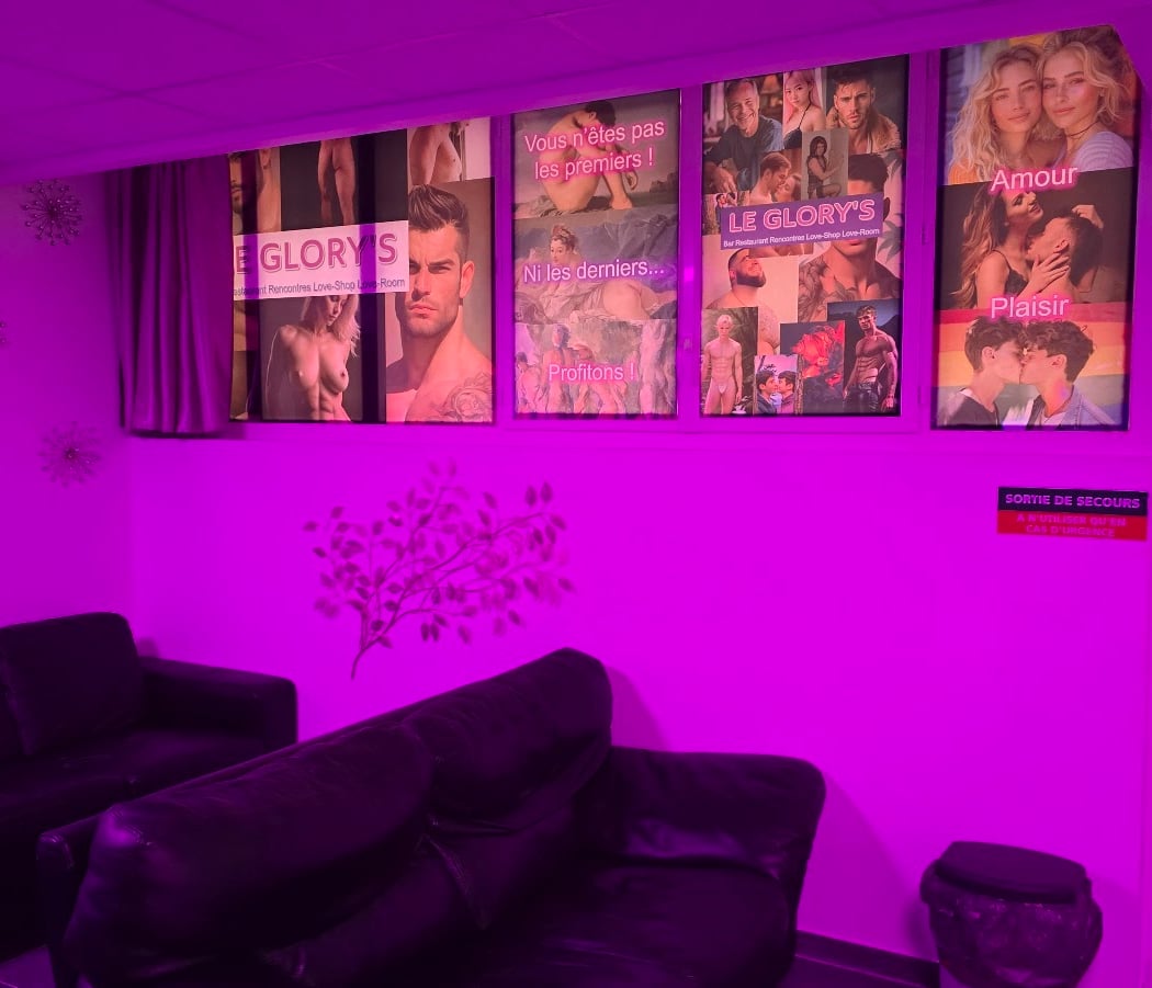 Le Glory's - Bar Gloryholes, Labyrinthe, Ciné, Cabines, Loveshop, rencontres 3