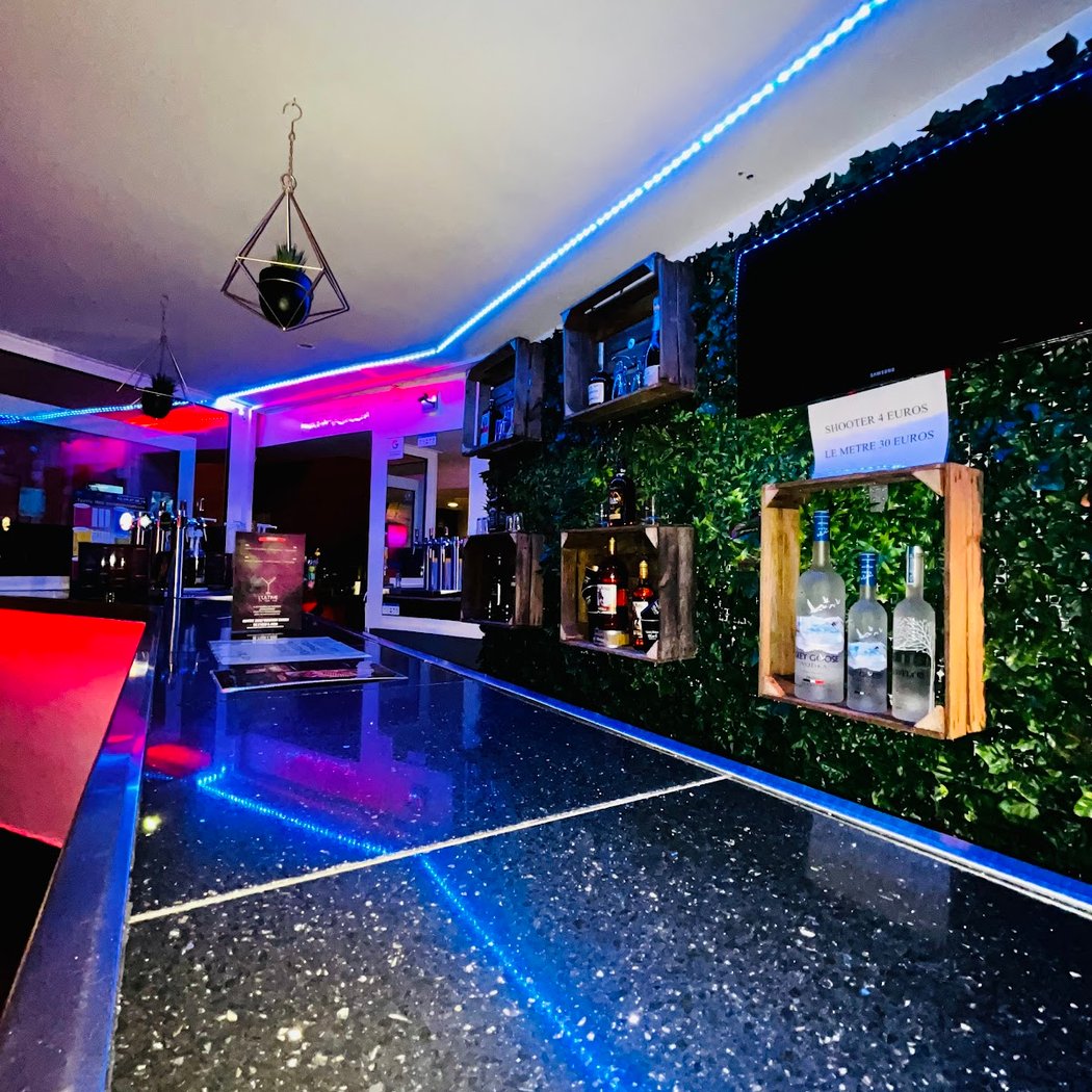 L'ULTIME NIGHT CLUB 3