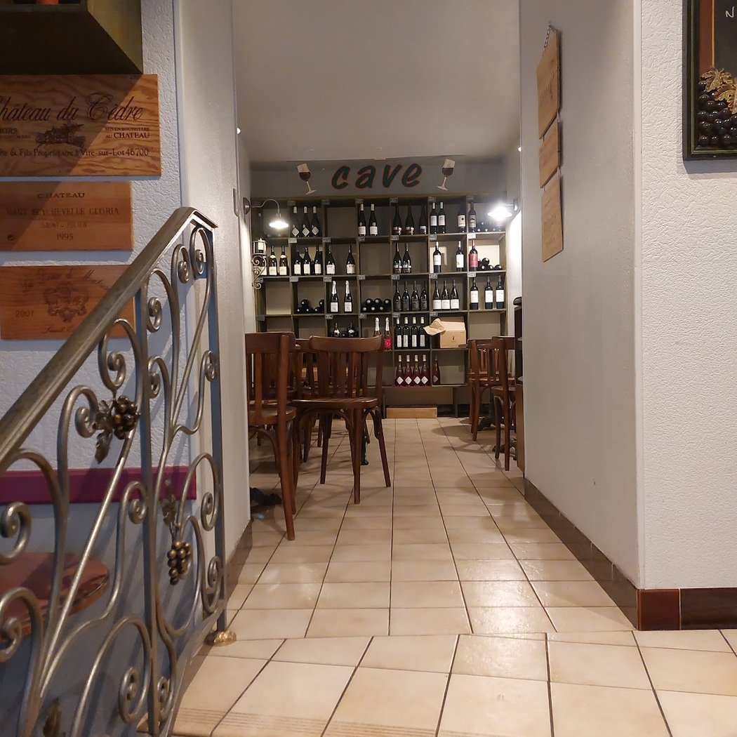 LE CEPAGES Bar à Vins et cocktail 1