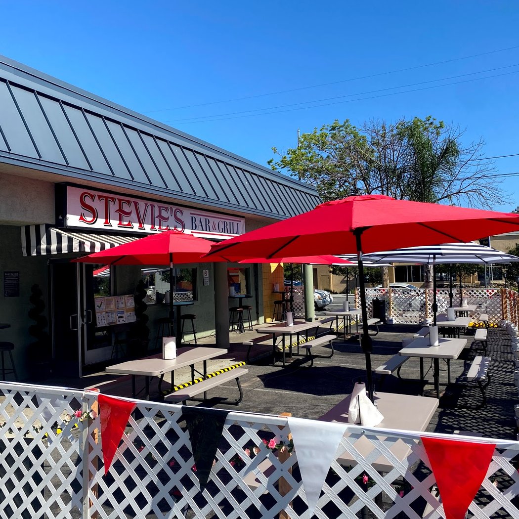 Stevie's Bar & Grill 2