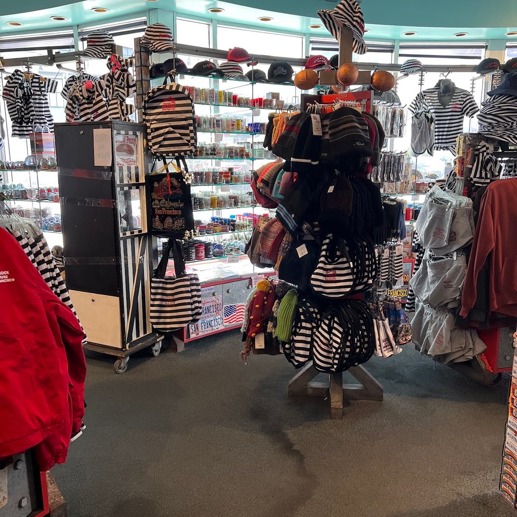 Ess Eff Gift Shop (Inside) 3