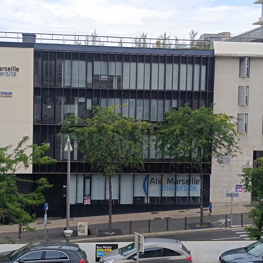 Aix-Marseille School of Economics 2