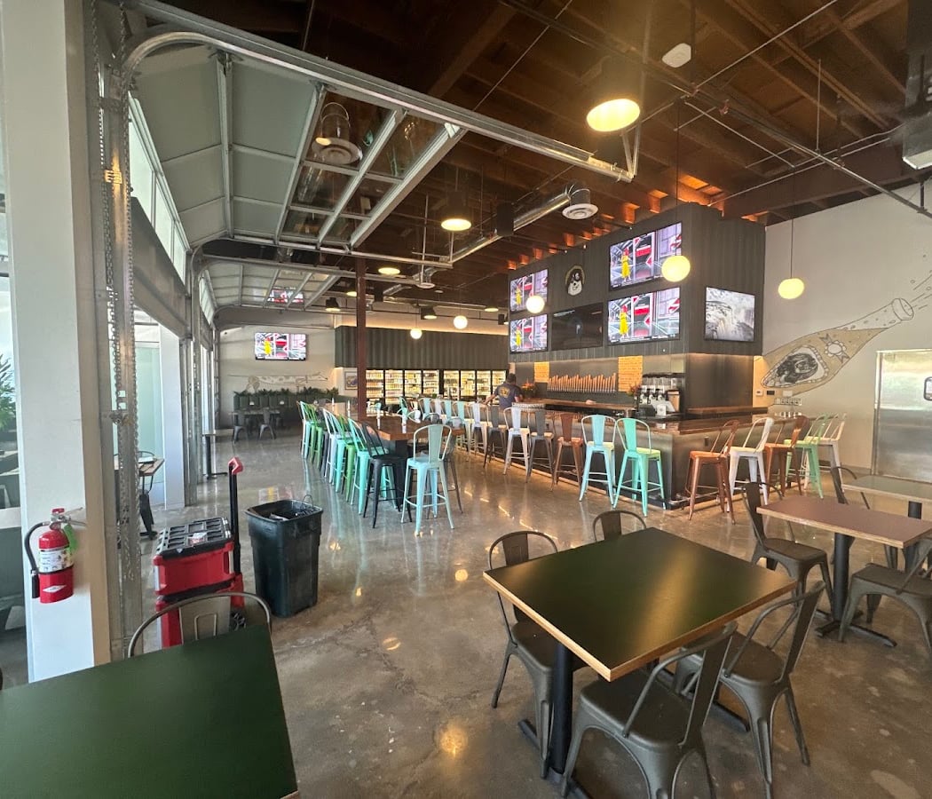Lama Dog Tap Room + Bottle Shop Uptown 2