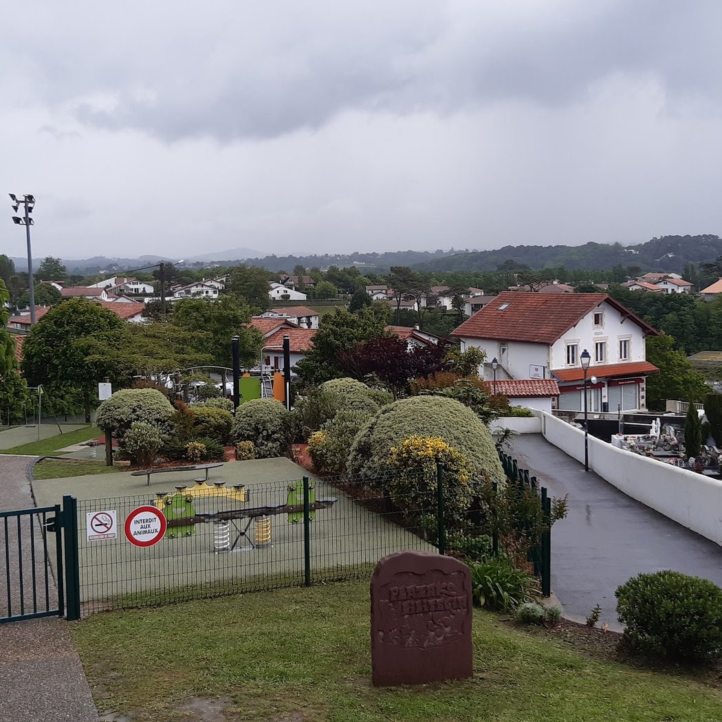 Aire de Jeux Eglise Bidart 3