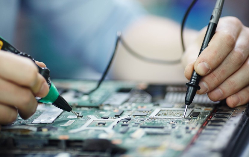 Réduction des déchets: Repair café son, lumière et informatique 1