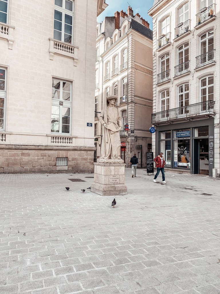 Place du Commerce 2