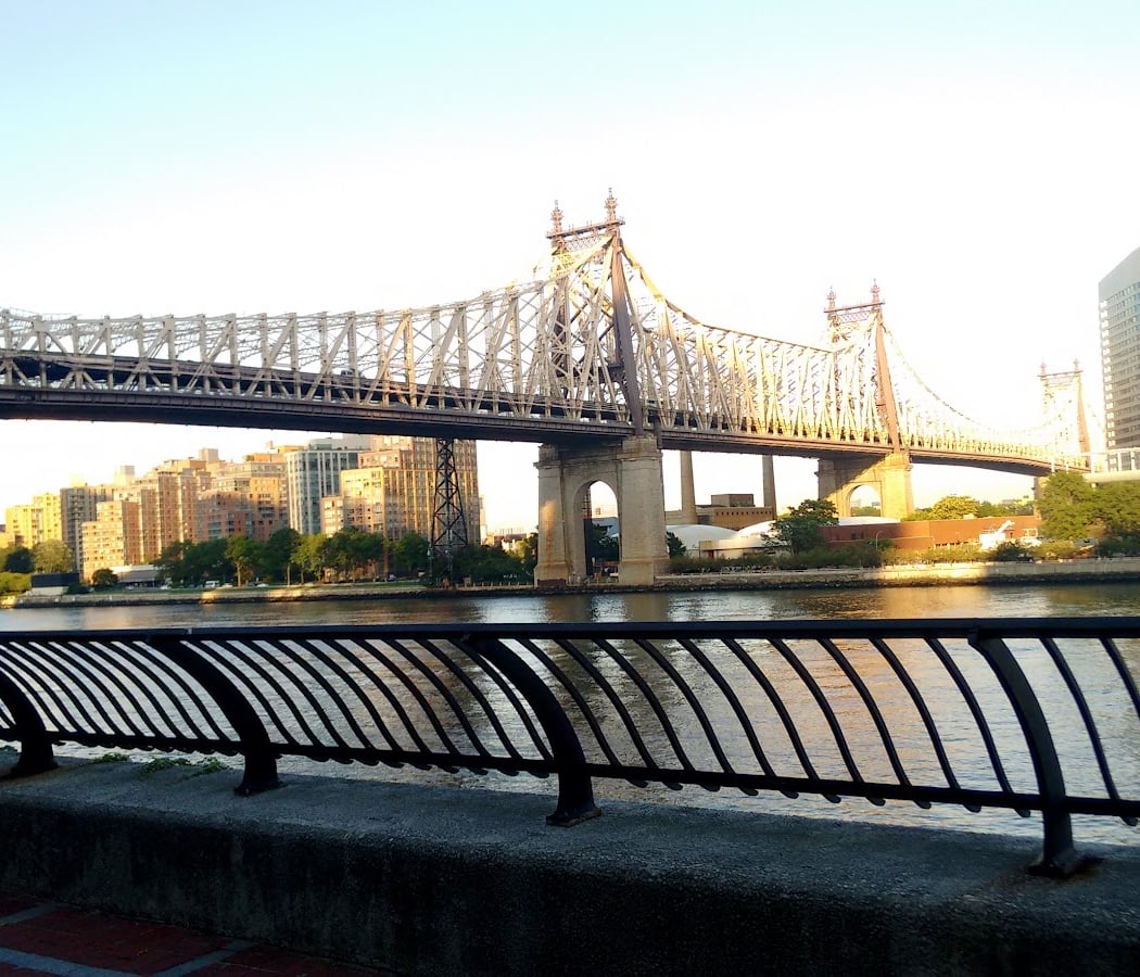 Sutton Place 4