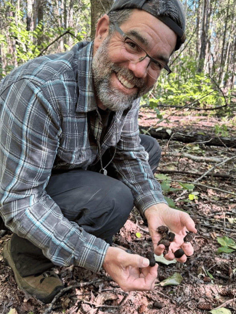 Rare Fungi in Plain Sight: Leveraging the Power of Community Science for Biodiversity Studies 1