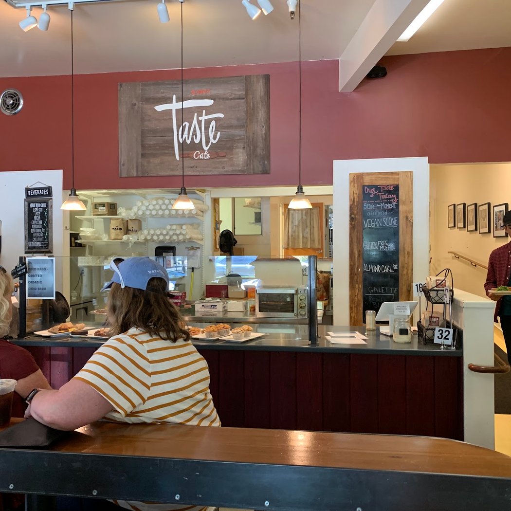 Taste Kitchen & Table 3