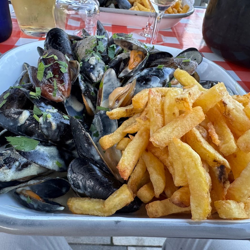 Guinguette de Neuilly-sur-Marne, Bar de la Marine 5