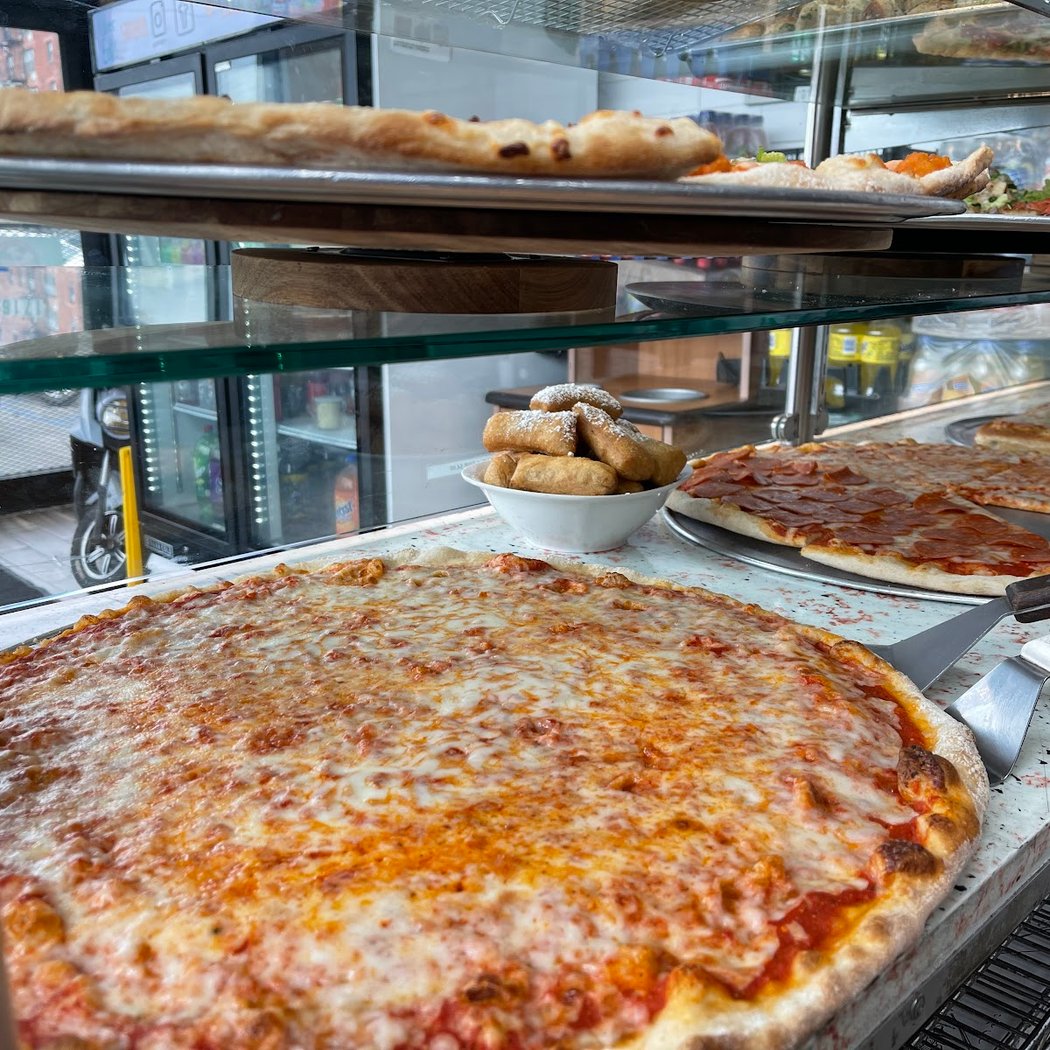 Cecilia's Pizzeria 1