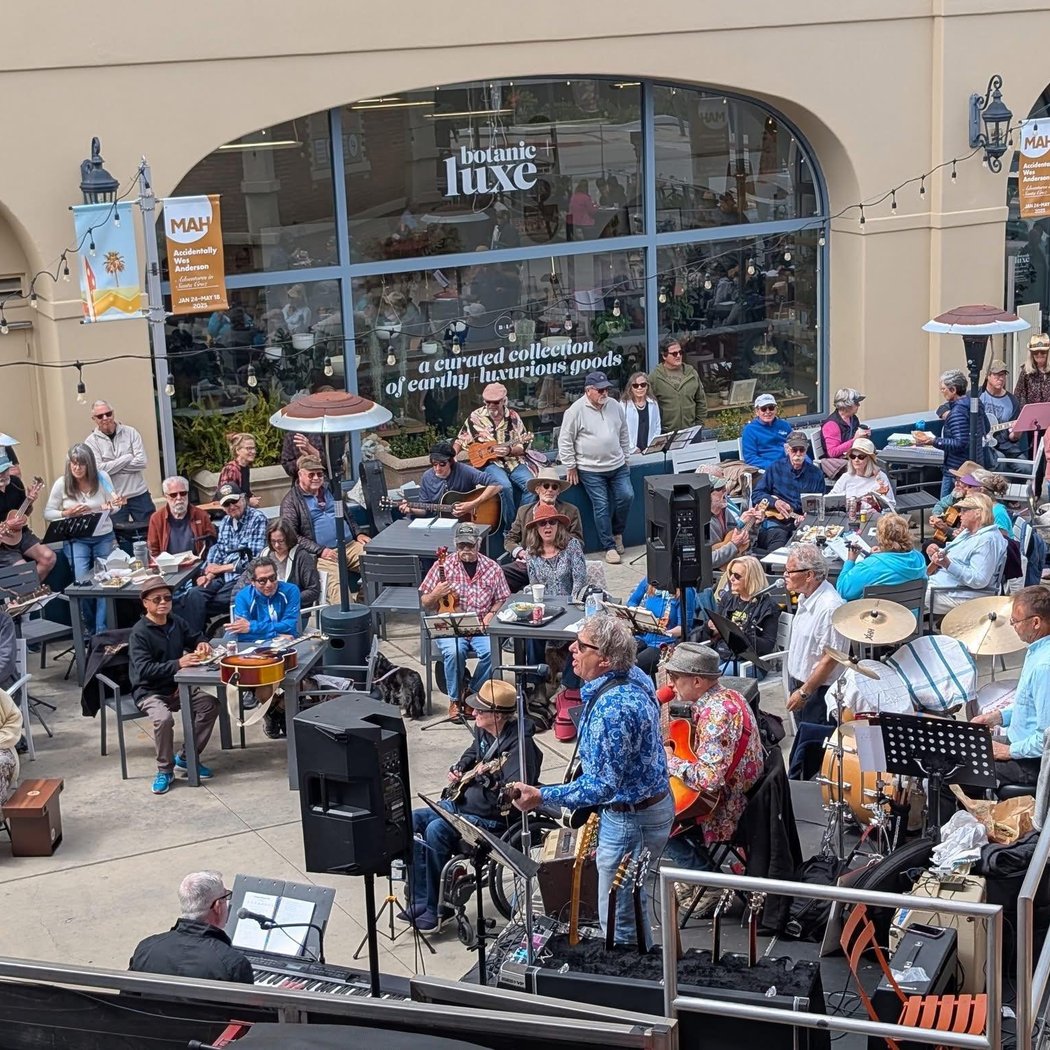 Abbott Square Market 2